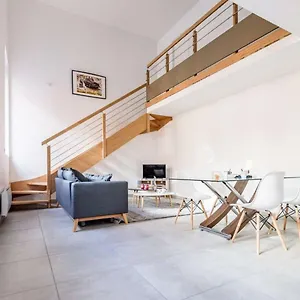 Appartement 002 - Duplex Moderne - Jeanne D Arc,