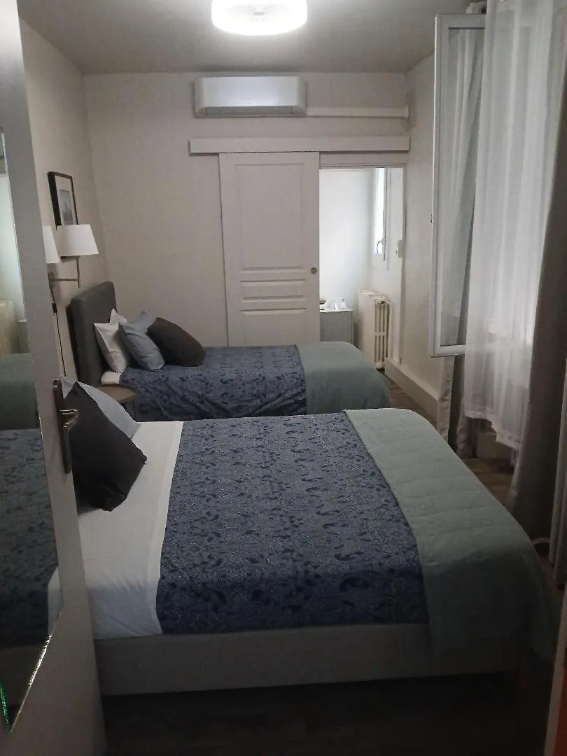 Hotel Hôtel Saint Florent Orange